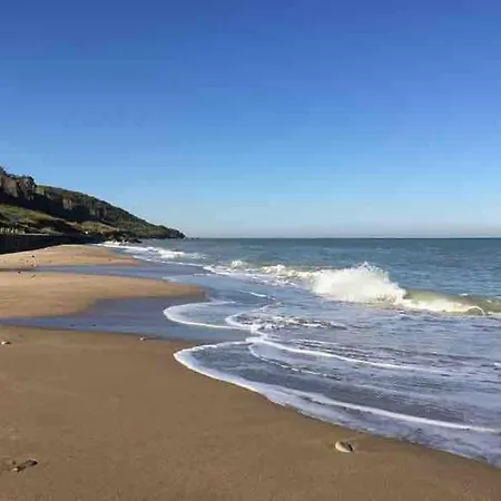 Les Acacias - Cosy - A 10 Min *